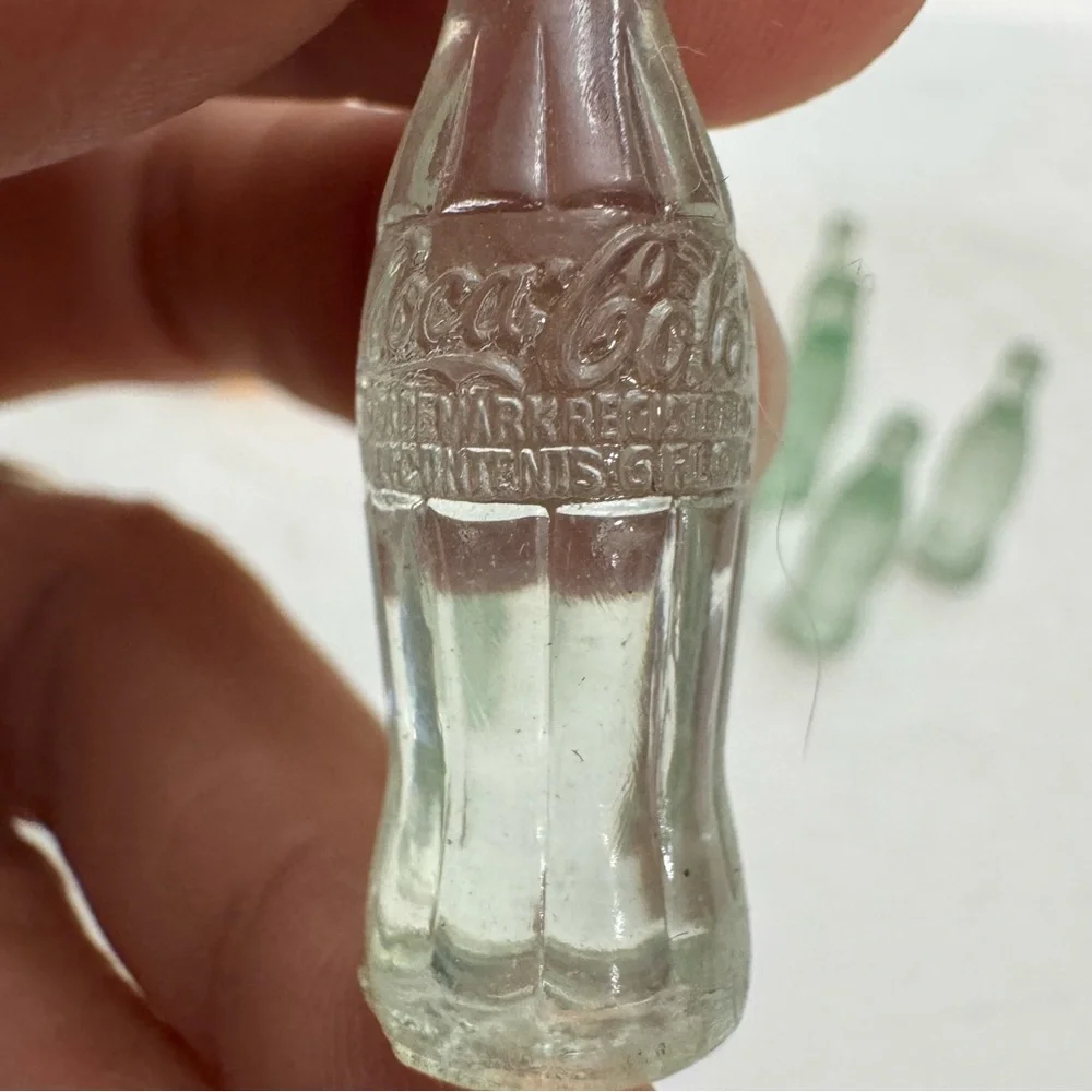 Green Miniature Glass Coca Cola Bottles In Crate - Picture 4 of 14